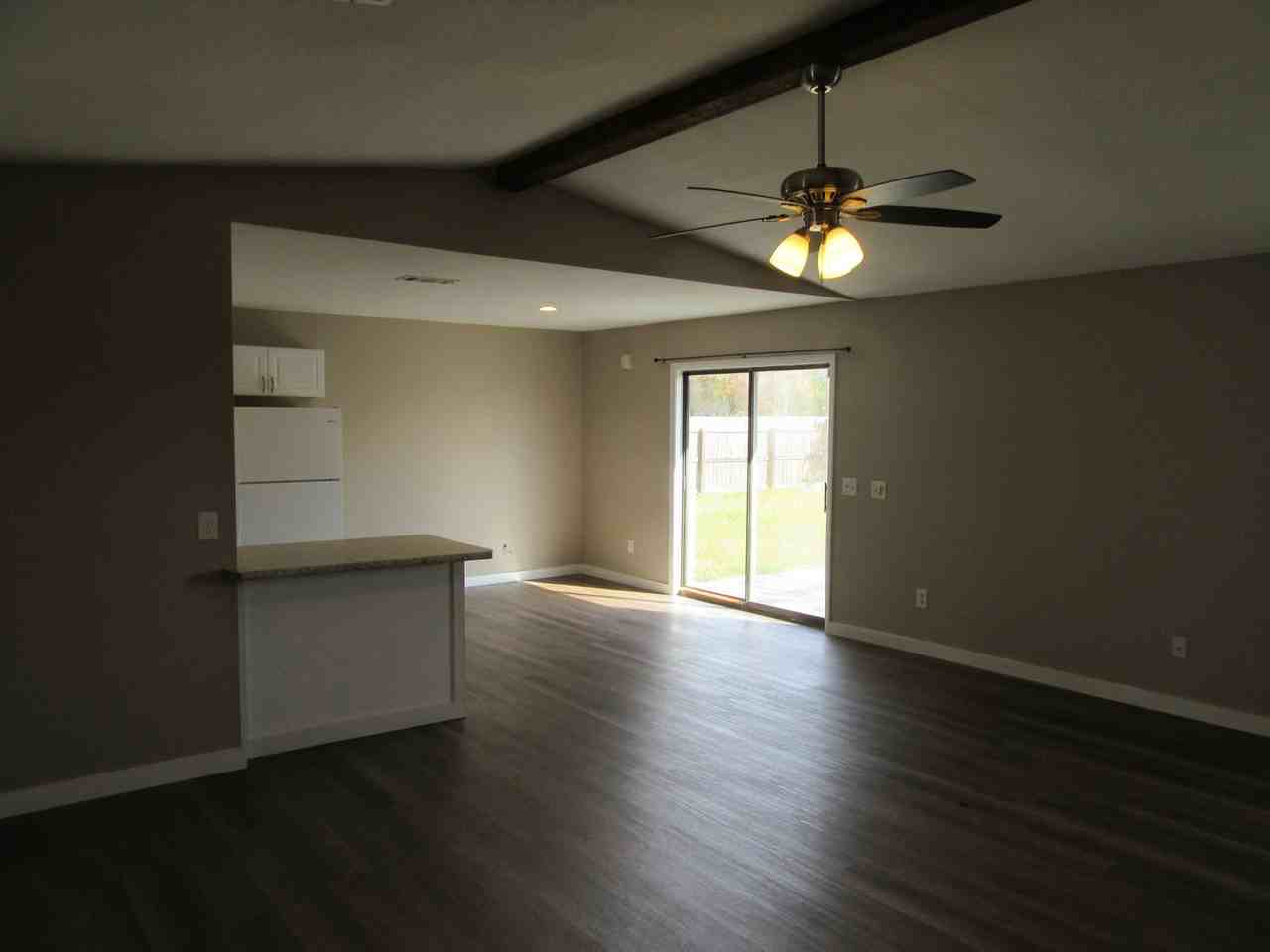 1613 Minnesota Ave - Photo 6 of 28