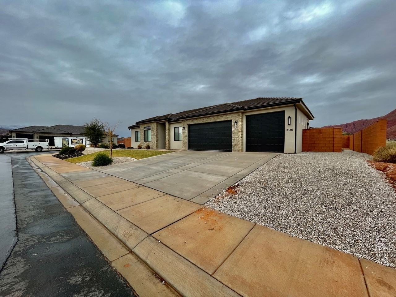 306 W Red Vista Dr - Photo 3 of 34