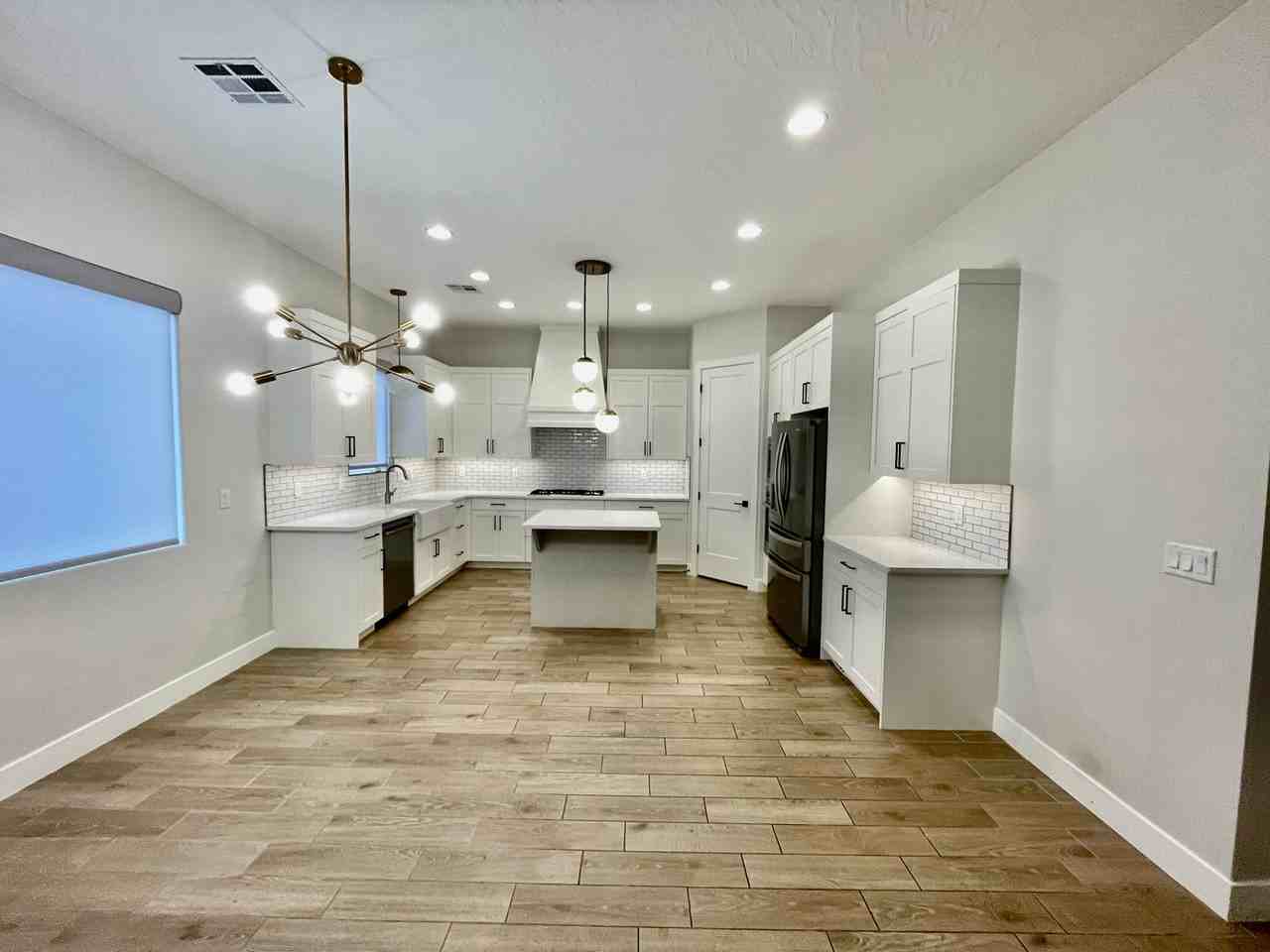 306 W Red Vista Dr - Photo 6 of 34