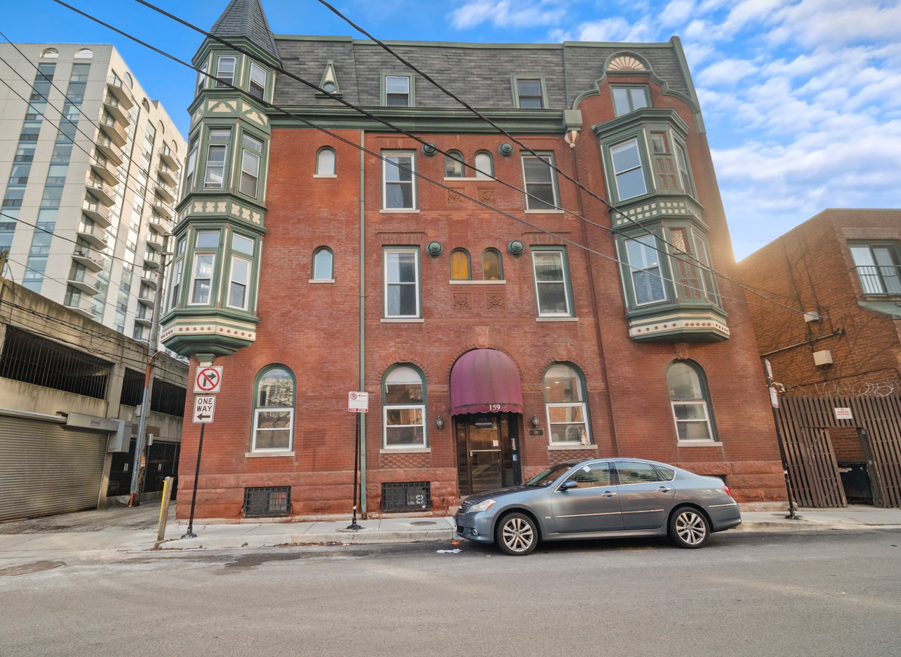 159 Goethe St - Photo 5 of 5