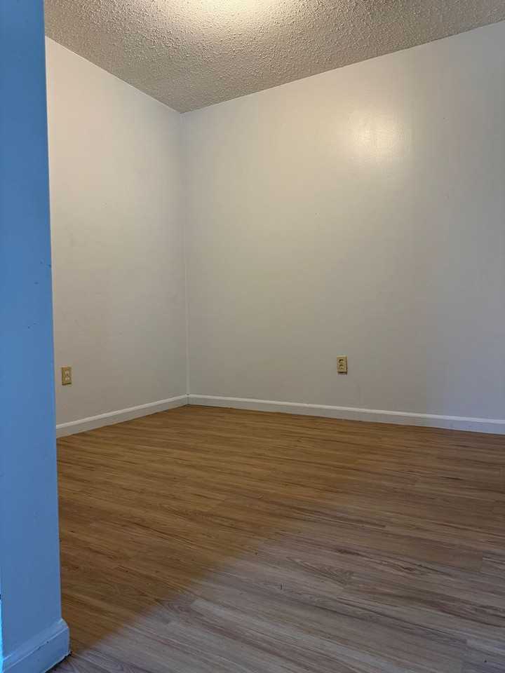 1600 Lane St #E - Photo 7 of 8