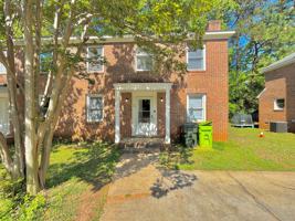 featured image of 10 Crescent Ln