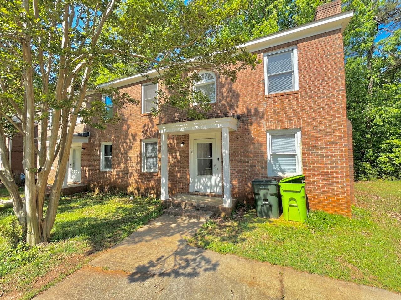 10 Crescent Ln - Photo 2 of 22