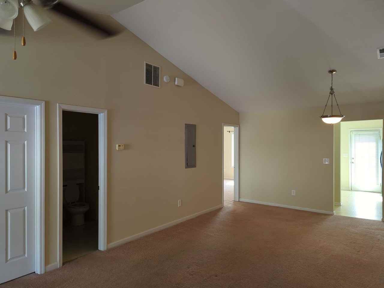 135 Harvest Ct - Photo 4 of 15