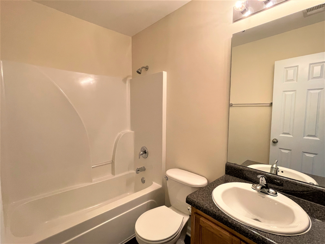 14 Miller Park Cir - Photo 3 of 12