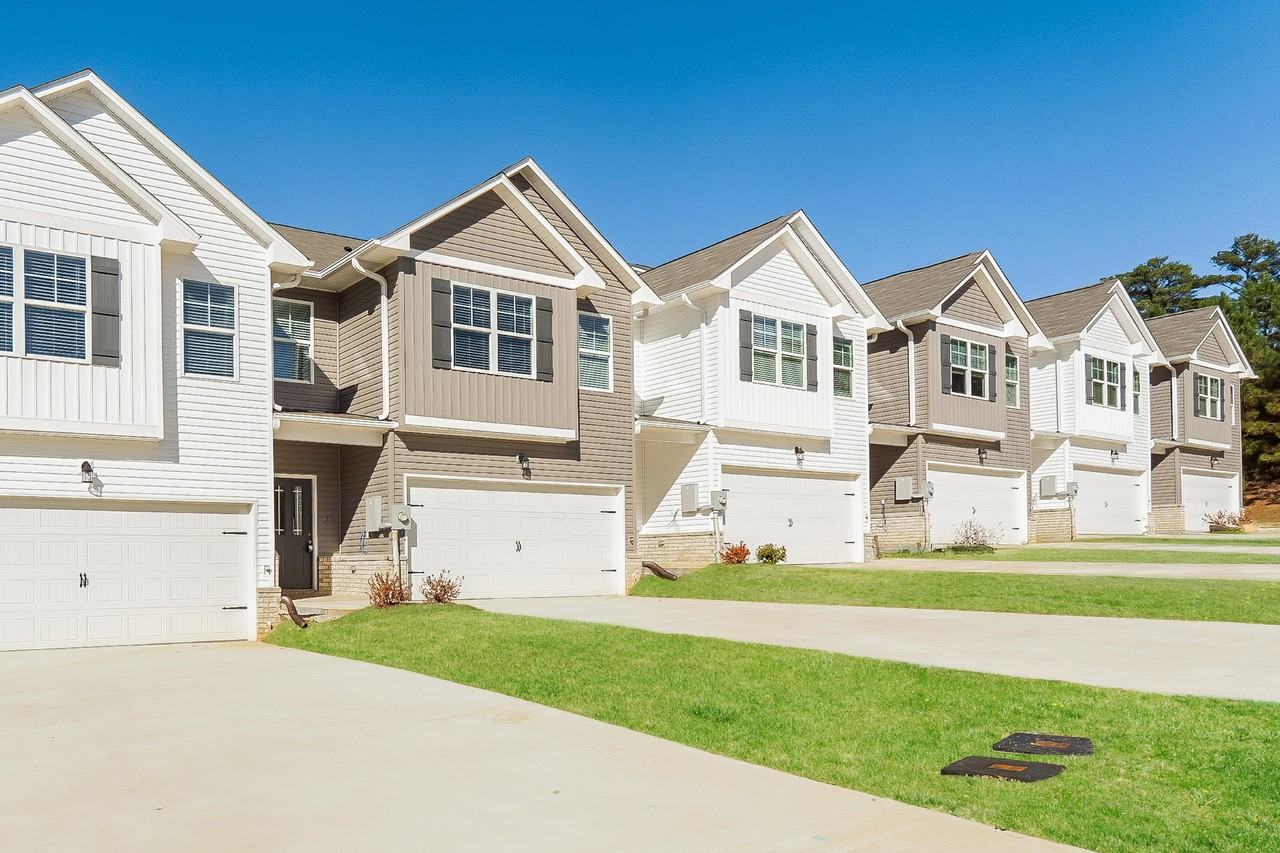 112 The Heights Dr - Photo 3 of 26