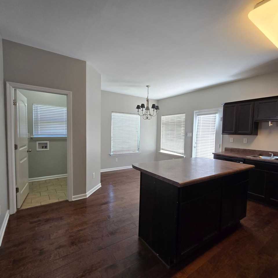 10889 Blake Cir - Photo 4 of 14