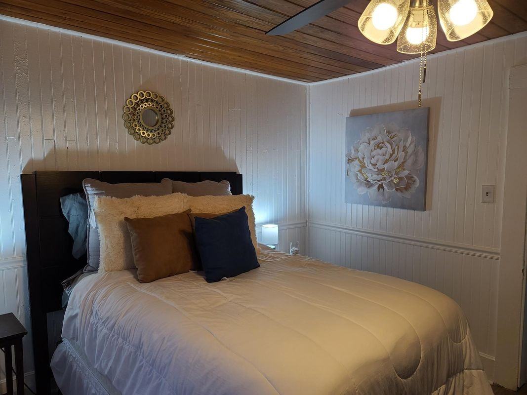 904 Park Ave - Photo 2 of 11