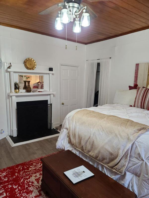 904 Park Ave - Photo 3 of 11