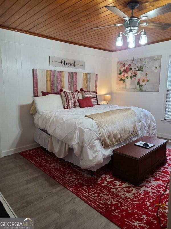 904 Park Ave - Photo 5 of 11