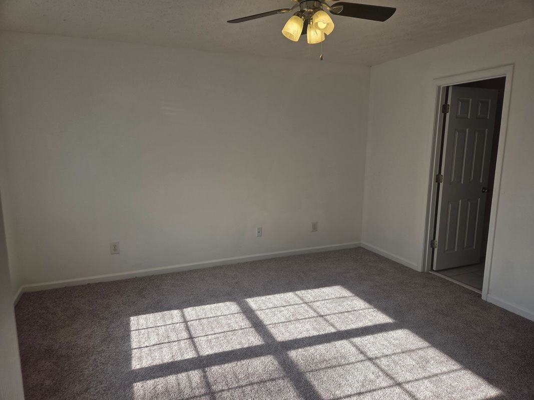 4303 High Park Ln - Photo 7 of 17