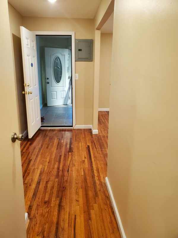 1120 E 58th St - Photo 4 of 10