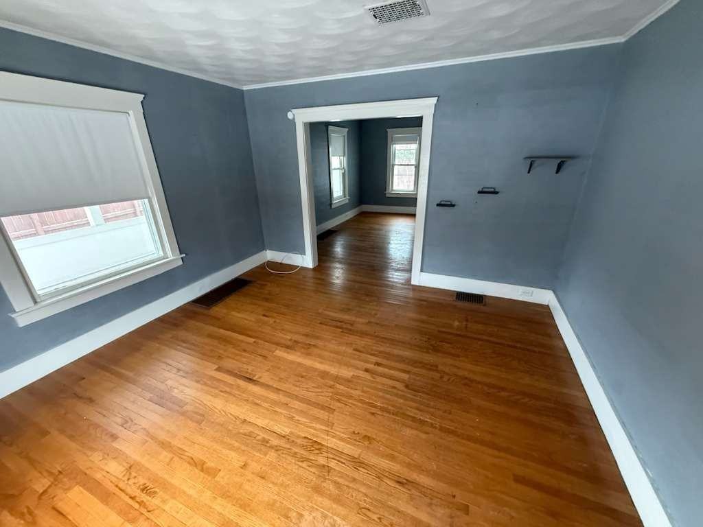 38 Curtiss Ave - Photo 5 of 12