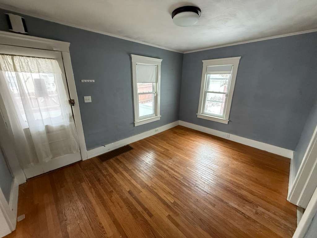 38 Curtiss Ave - Photo 7 of 12