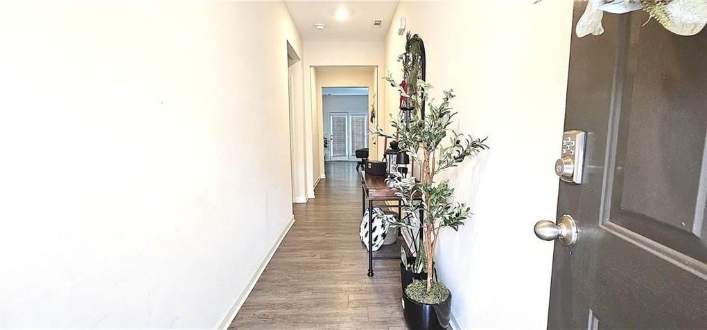 404 Starbuck Pkwy - Photo 5 of 13