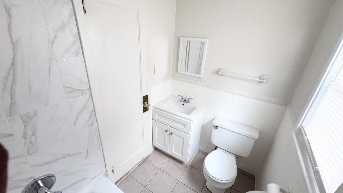 127 Lebanon St - Photo 3 of 9