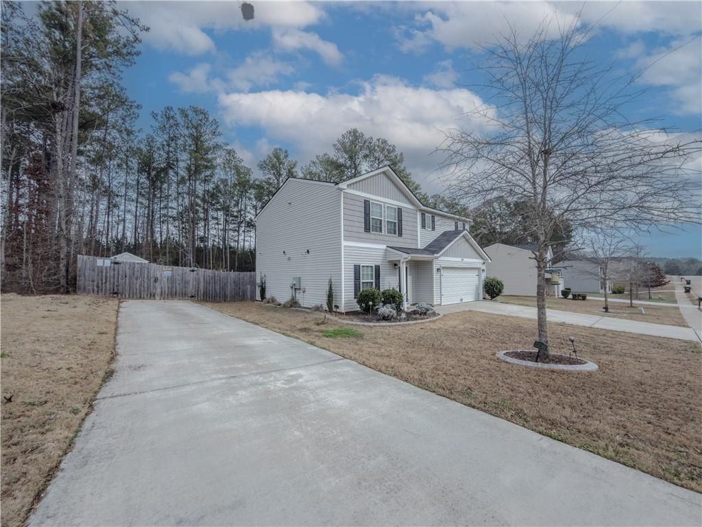 340 Arthurs Ln - Photo 2 of 32