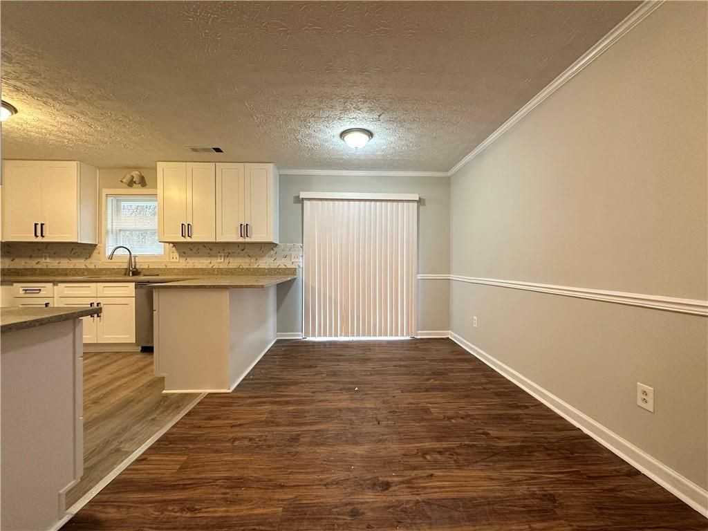 3243 River Oak Pl - Photo 4 of 26