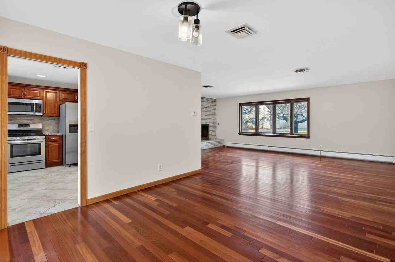 352 Rahway Rd - Photo 5 of 30