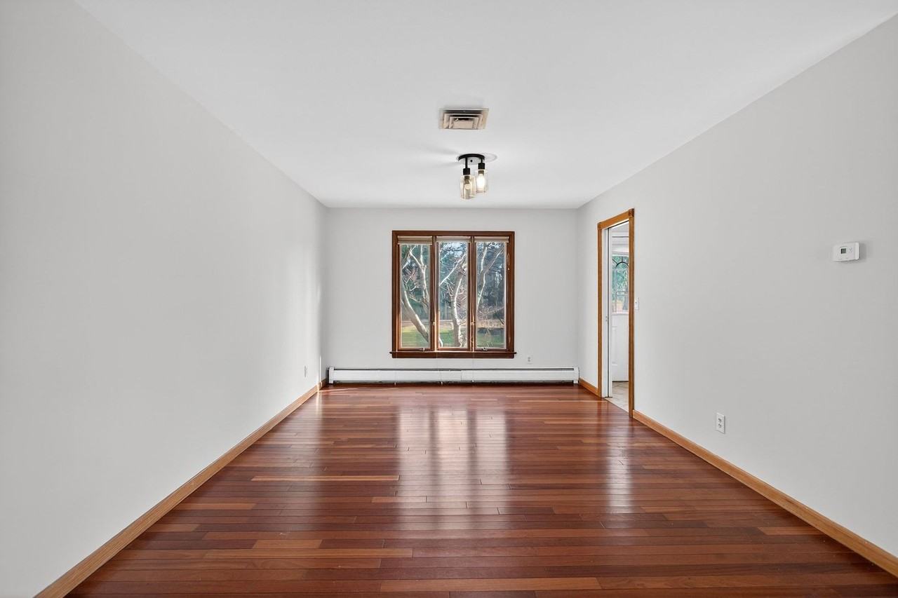 352 Rahway Rd - Photo 6 of 30