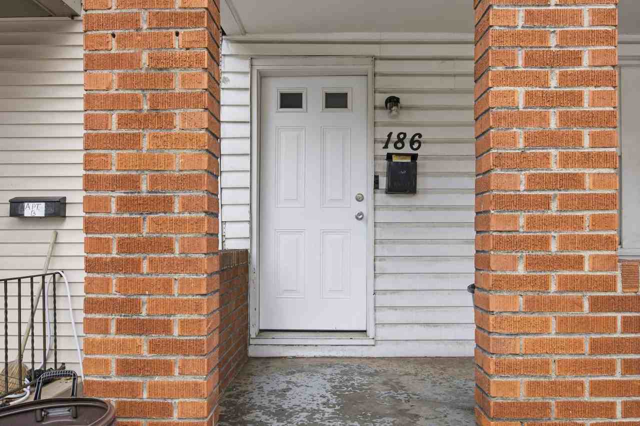 186 Oneida St - Photo 5 of 19