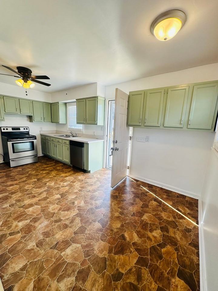 2902 Yorkshire Blvd - Photo 5 of 31