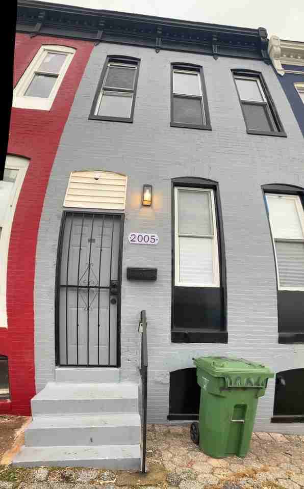 2005 E Hoffman St - Photo 3 of 3