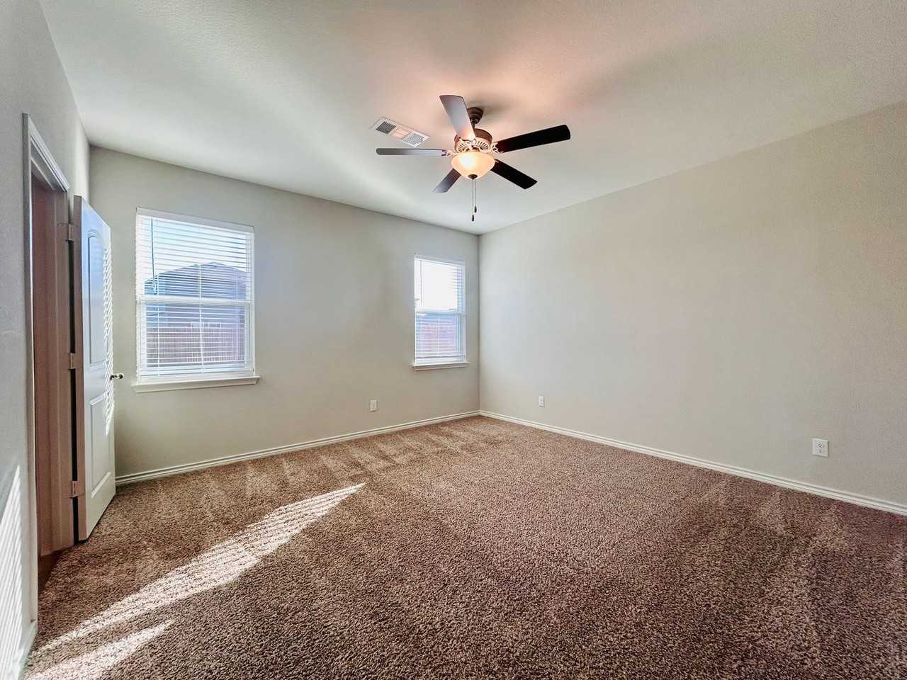 401 Liberty Meadows Dr - Photo 6 of 21