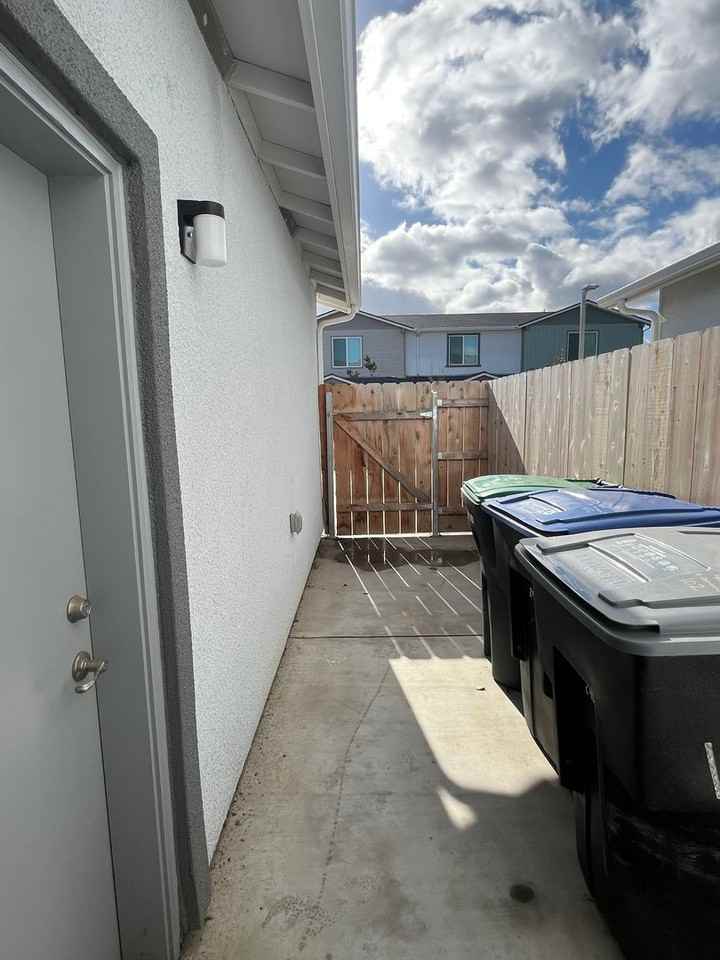 4311 - Photo 7 of 34