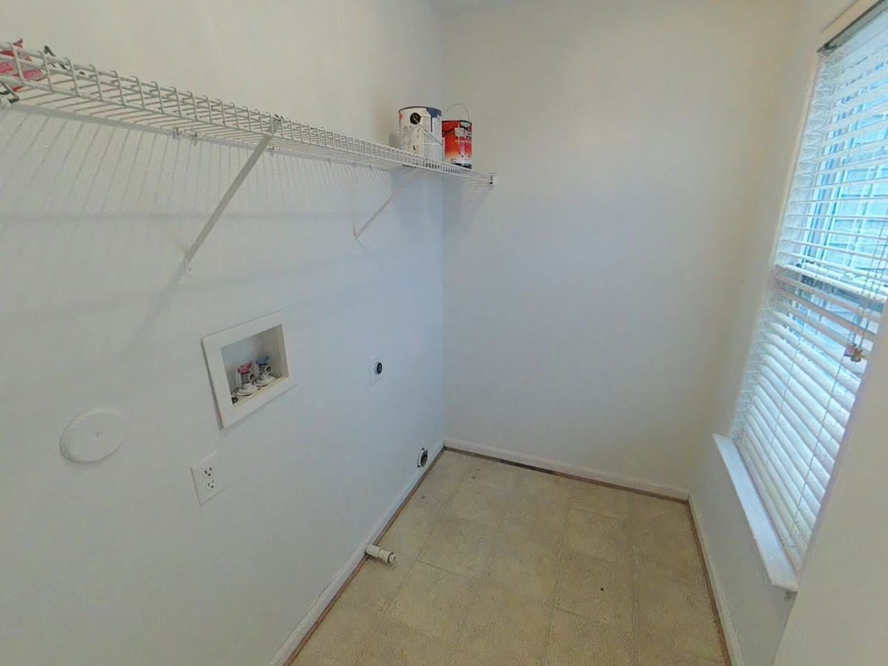 419 Reflection Ln - Photo 7 of 15