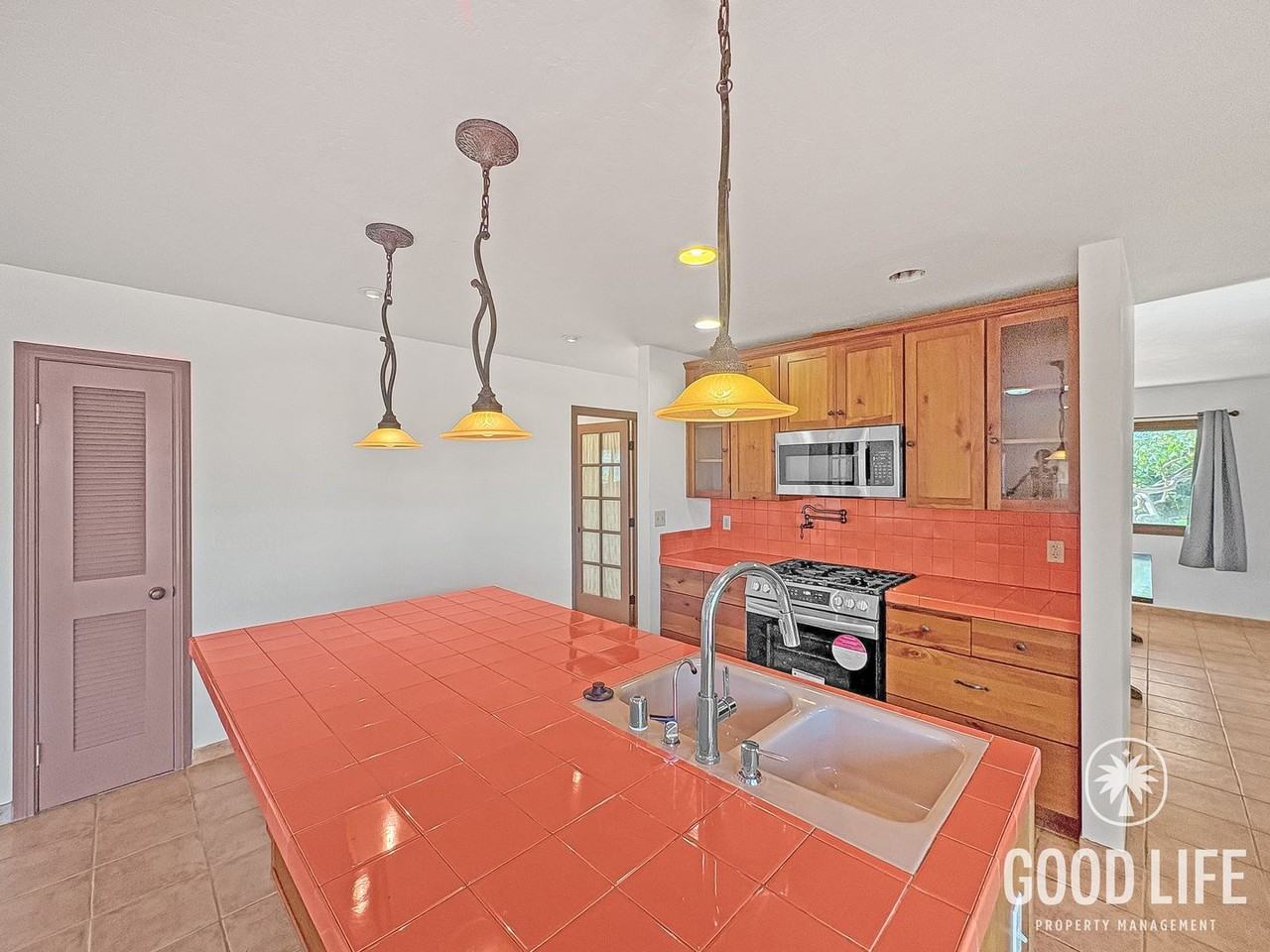 4704 Ramsay Ave - Photo 6 of 30