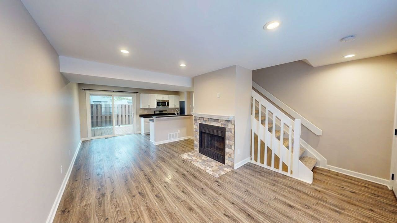 5078 Stoneybrook Blvd - Photo 2 of 25