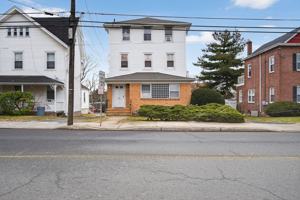 featured image of 472 Broadway