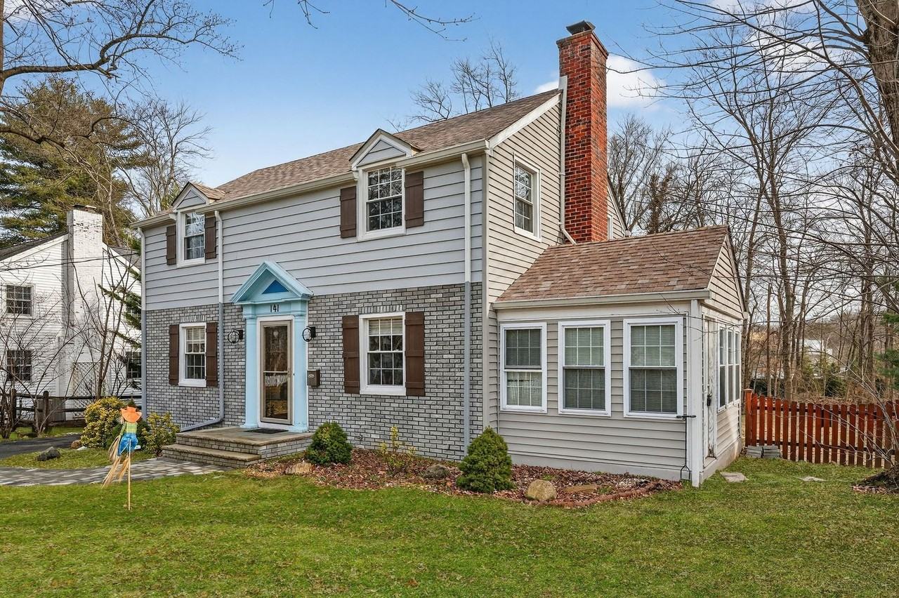 141 Passaic Ave - Photo 2 of 27