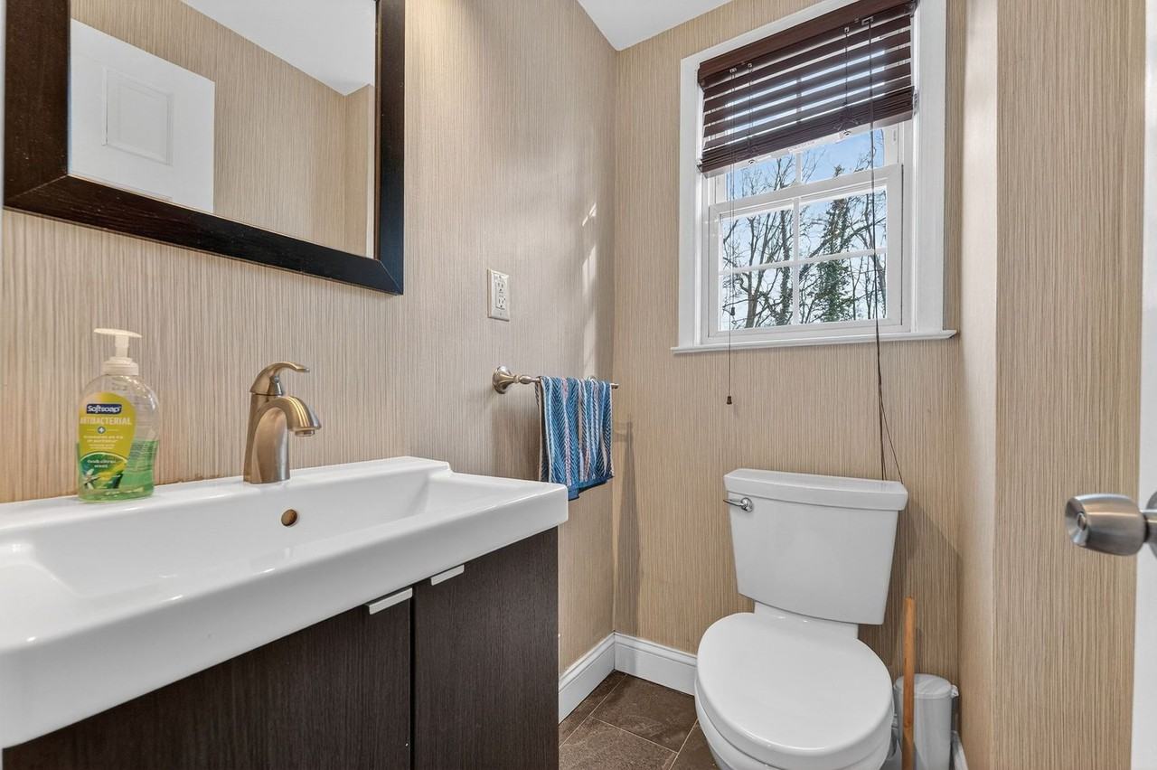 141 Passaic Ave - Photo 6 of 27