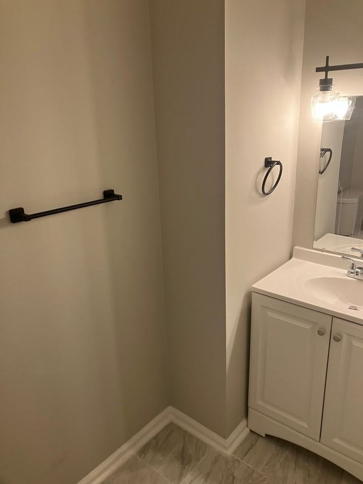 3814 Mount Pleasant Ave - Photo 2 of 5