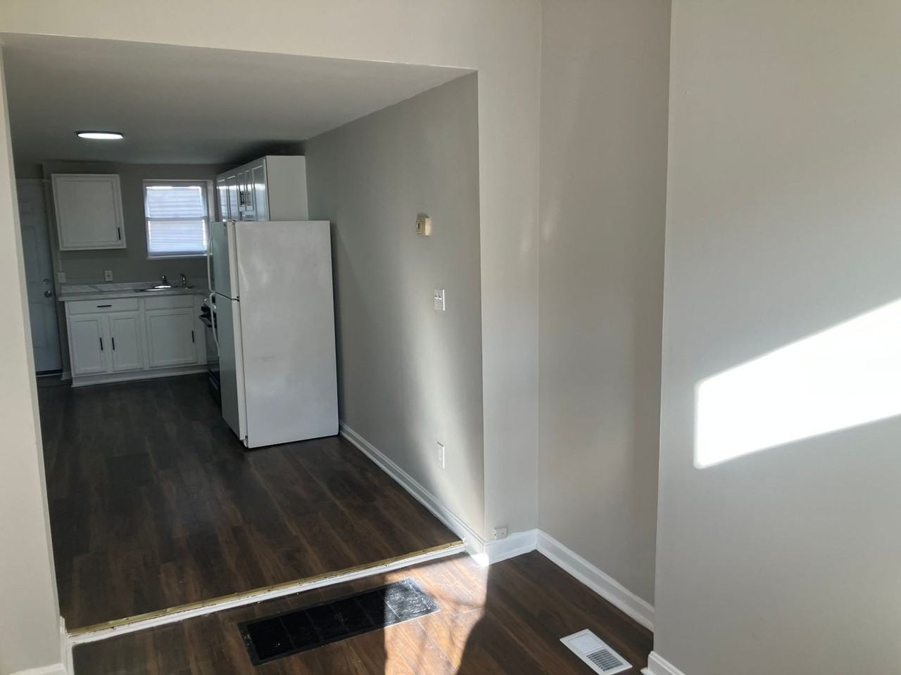 3510 Mount Pleasant Ave - Photo 3 of 4