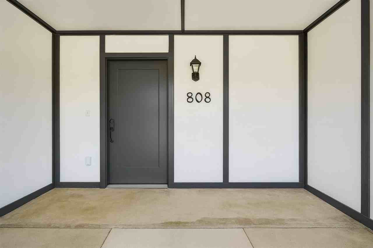 808 Easter Dr - Photo 2 of 26