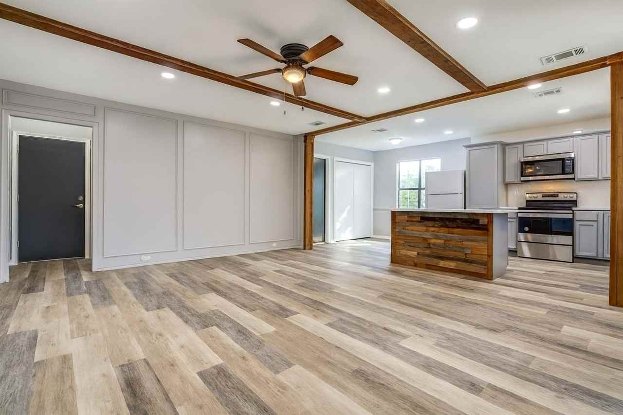 808 Easter Dr - Photo 3 of 26