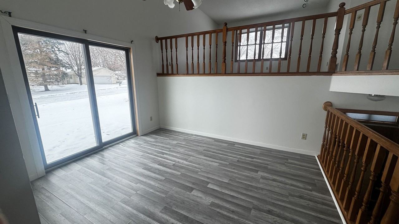 901 Martys Way - Photo 5 of 21