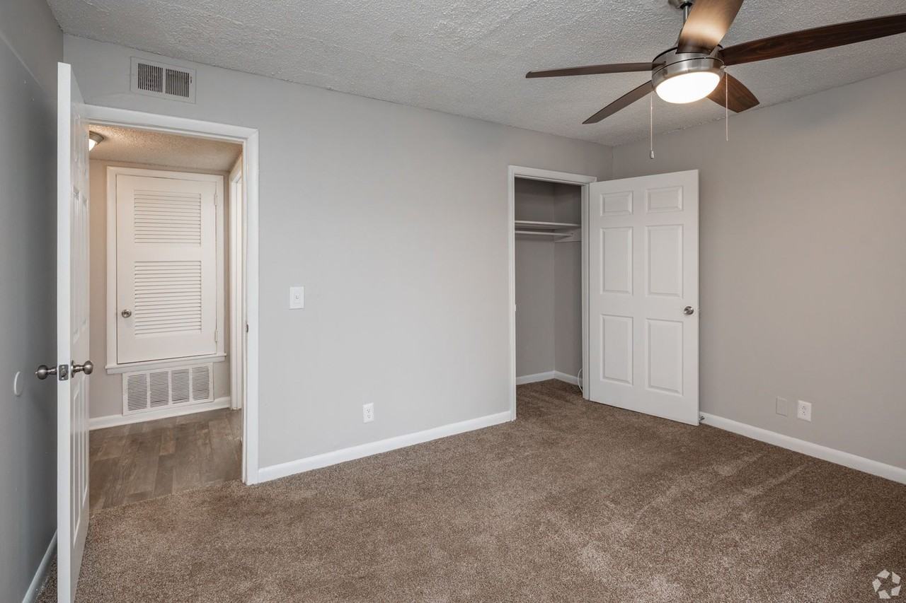 Amalie Meadows Apartments - Photo 5 of 12