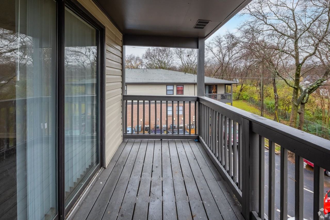 Amalie Meadows Apartments - Photo 7 of 12