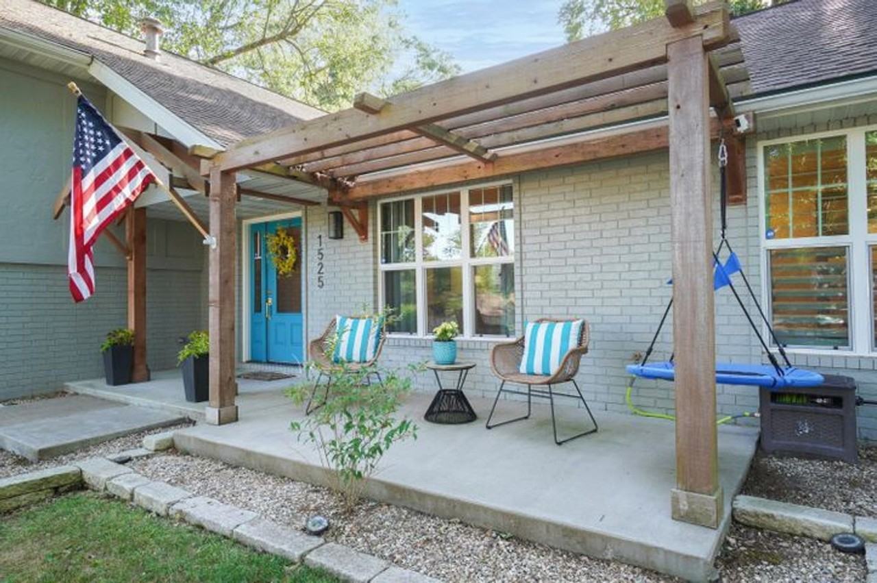 1525 S Oakmont Ave - Photo 2 of 15