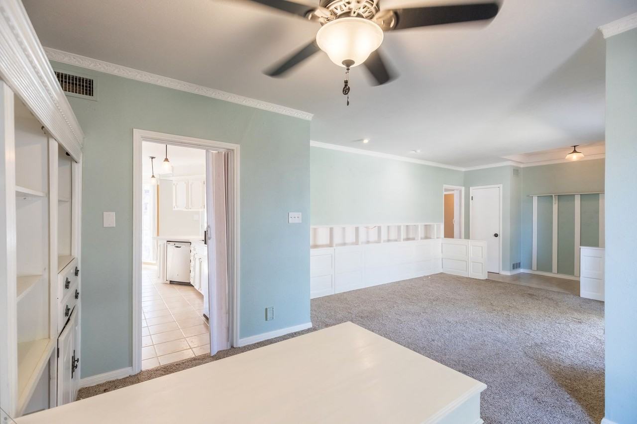 825 Milford St - Photo 6 of 44