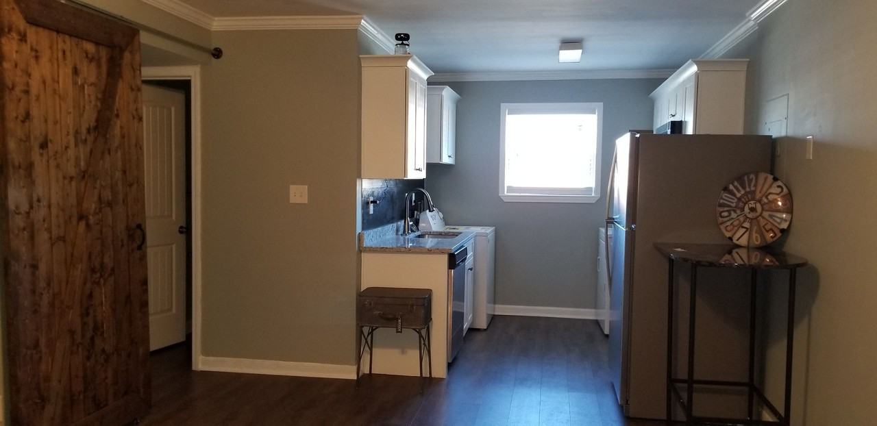 Avondale III Apartments - Photo 4 of 11