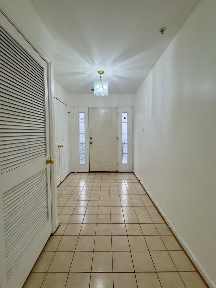 4605 Kings Mill Way - Photo 2 of 24