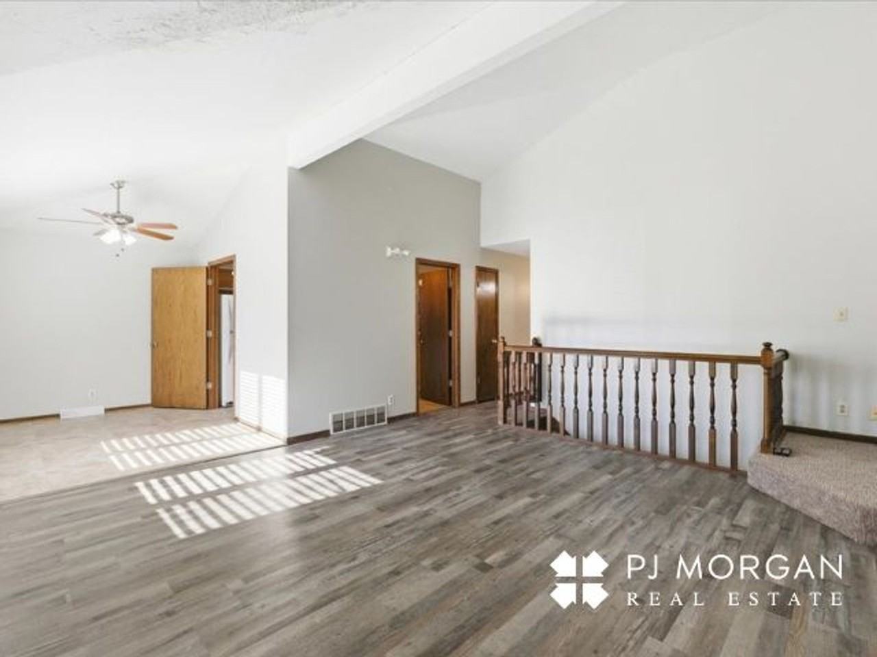 9524 Maple St - Photo 4 of 26