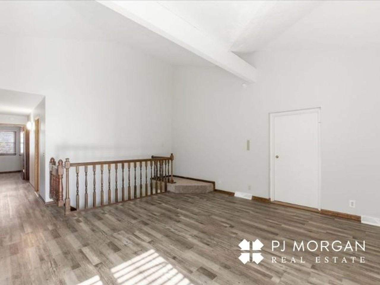 9524 Maple St - Photo 6 of 26