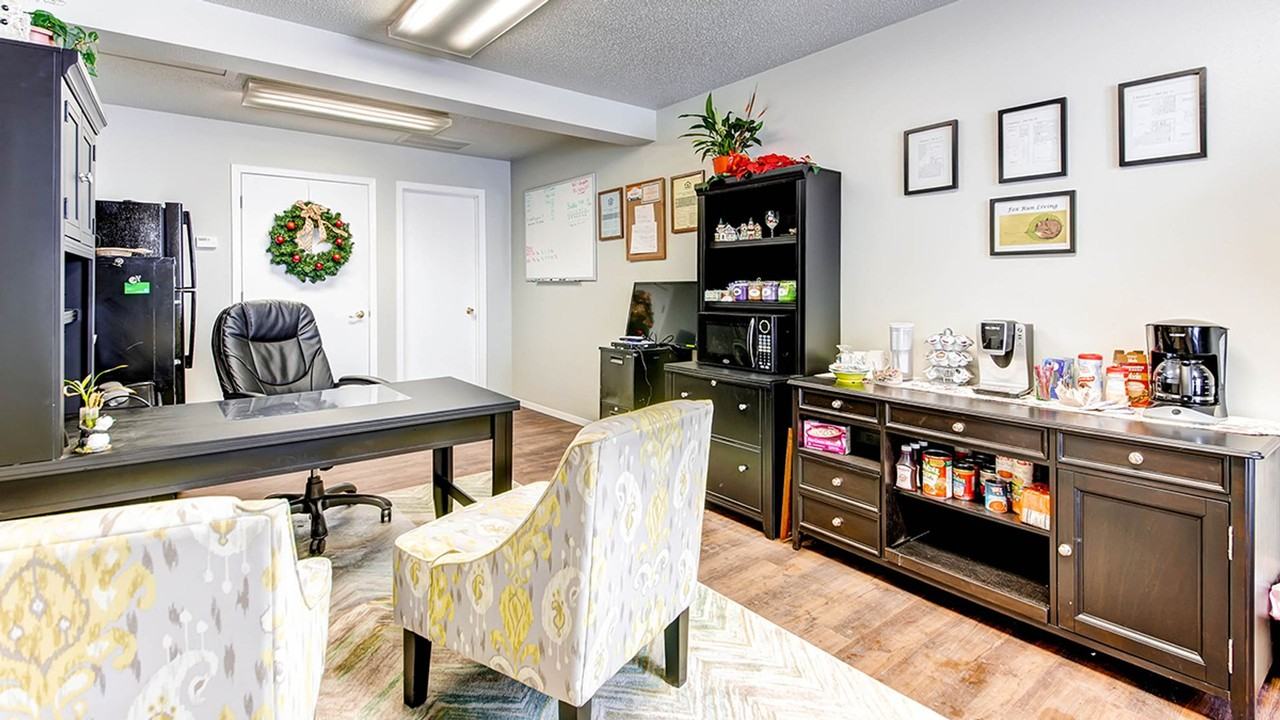 Fox Run - Photo 3 of 15