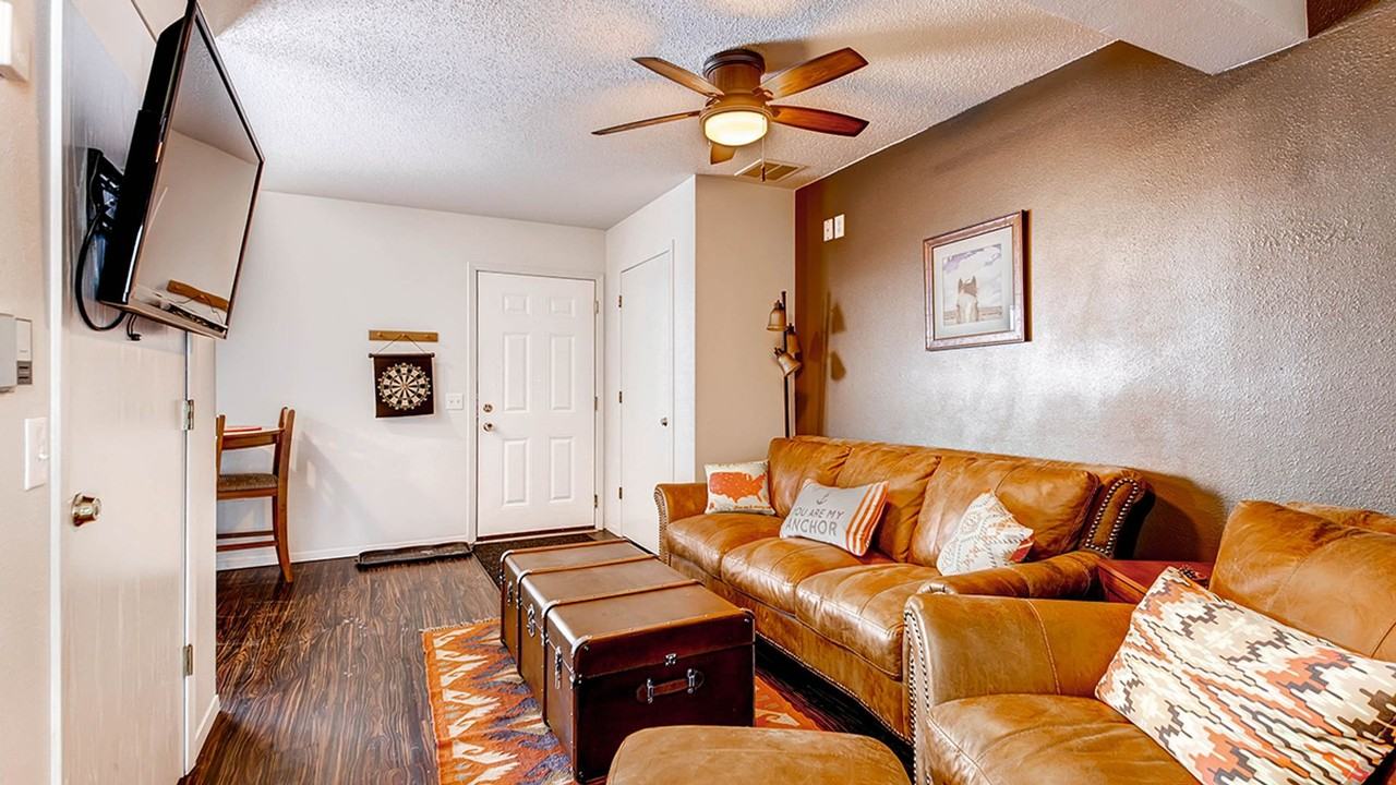 Fox Run - Photo 4 of 15